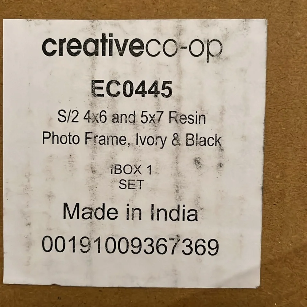 Set of 2 Creative Co-Op Resin Photo Frames,4x6” and 5x7”/NWT